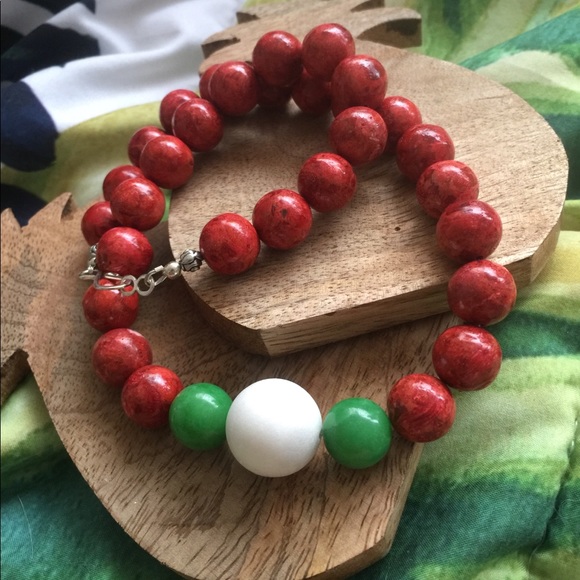 Handcrafted Beaded Necklace San Pedrito - Picture 2 of 2